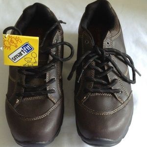 Boy's Smartfit Shoe Oxford Brown Youth Sz 4 NWT